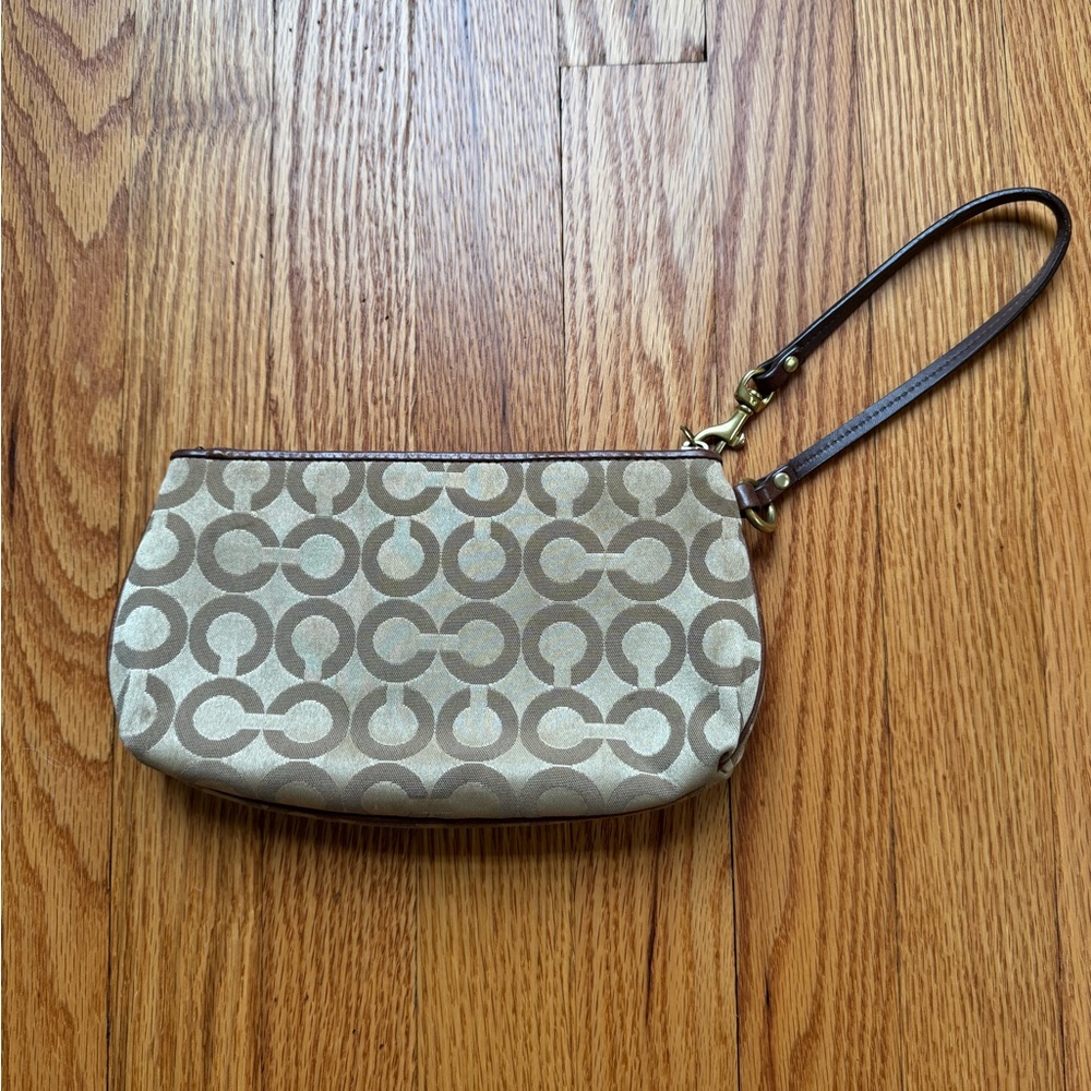 Coach | Brown and Tan Signature Clutch - Picture 3 of 4